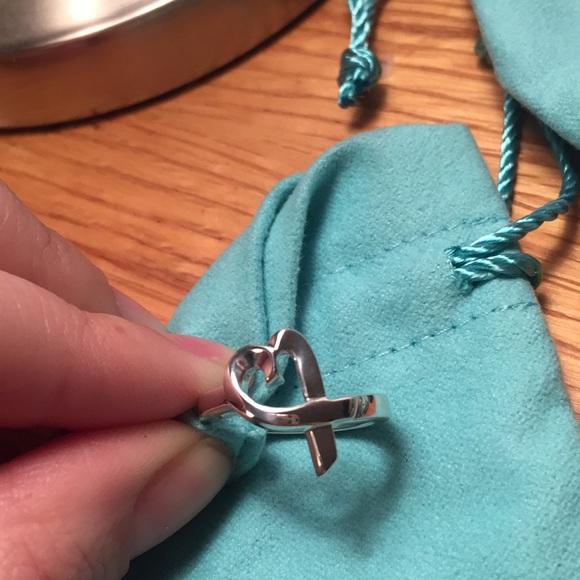 Tiffany & Co. Loving heart ring - Picture 2 of 4